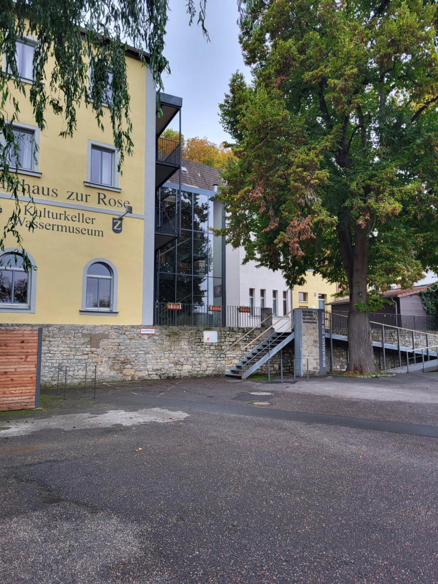 Gasthaus Zur Rose, Peruanisches Restaurant Und Franzoesisches Cafe Zell am Main Exteriör bild