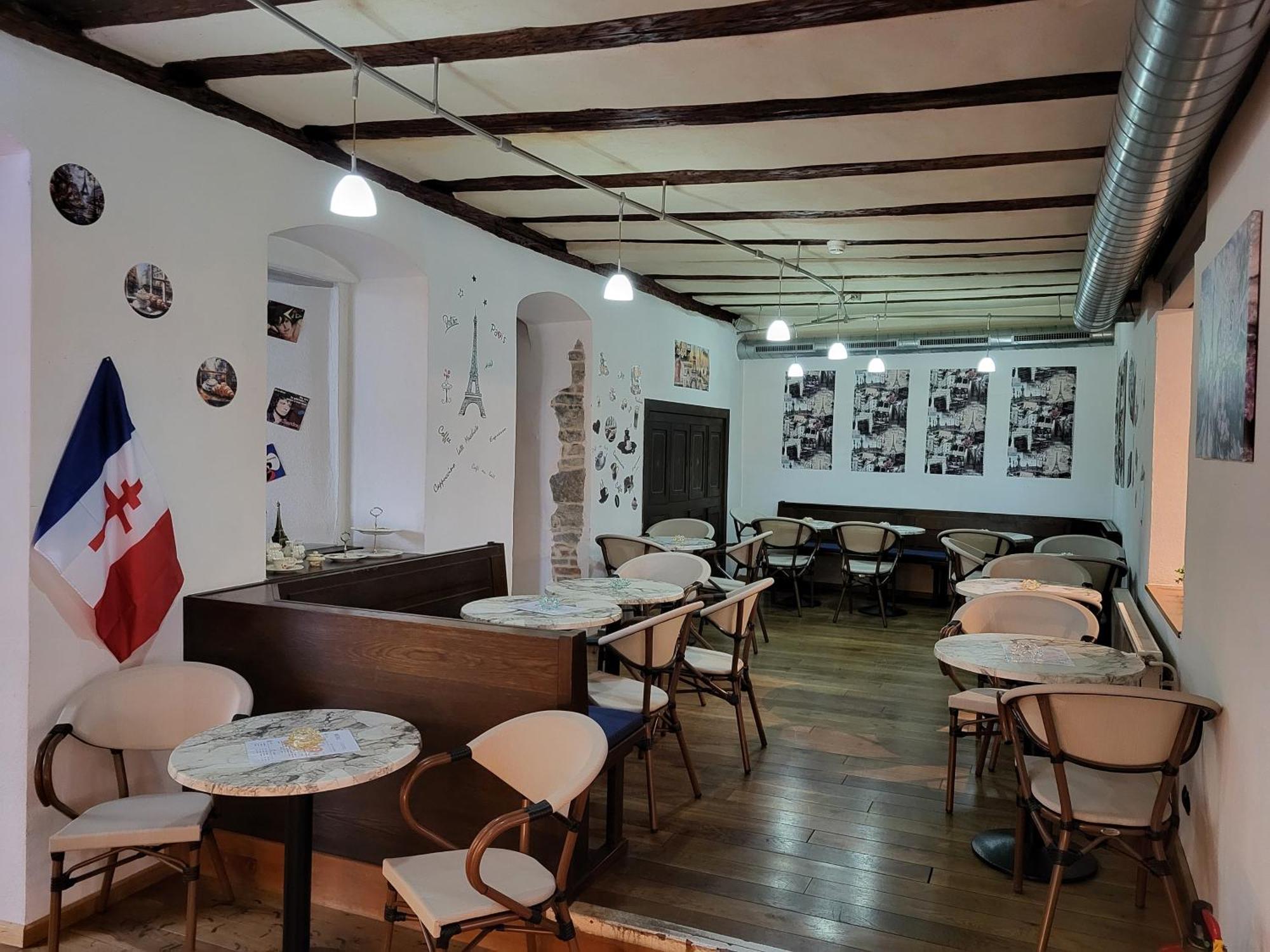 Gasthaus Zur Rose, Peruanisches Restaurant Und Franzoesisches Cafe Zell am Main Exteriör bild